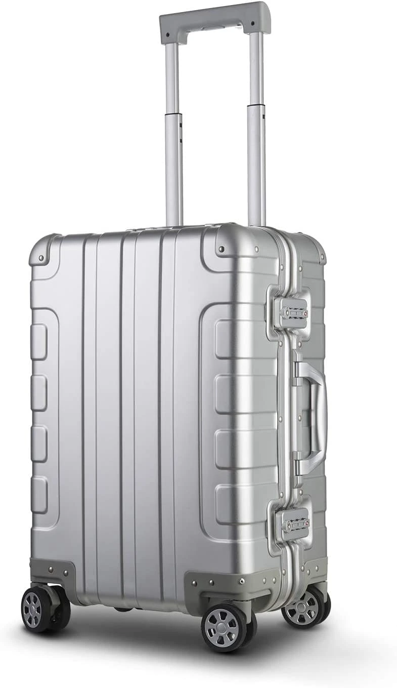 Polycarbonate vs Aluminum Luggage | Which Is Better for You in 2023?